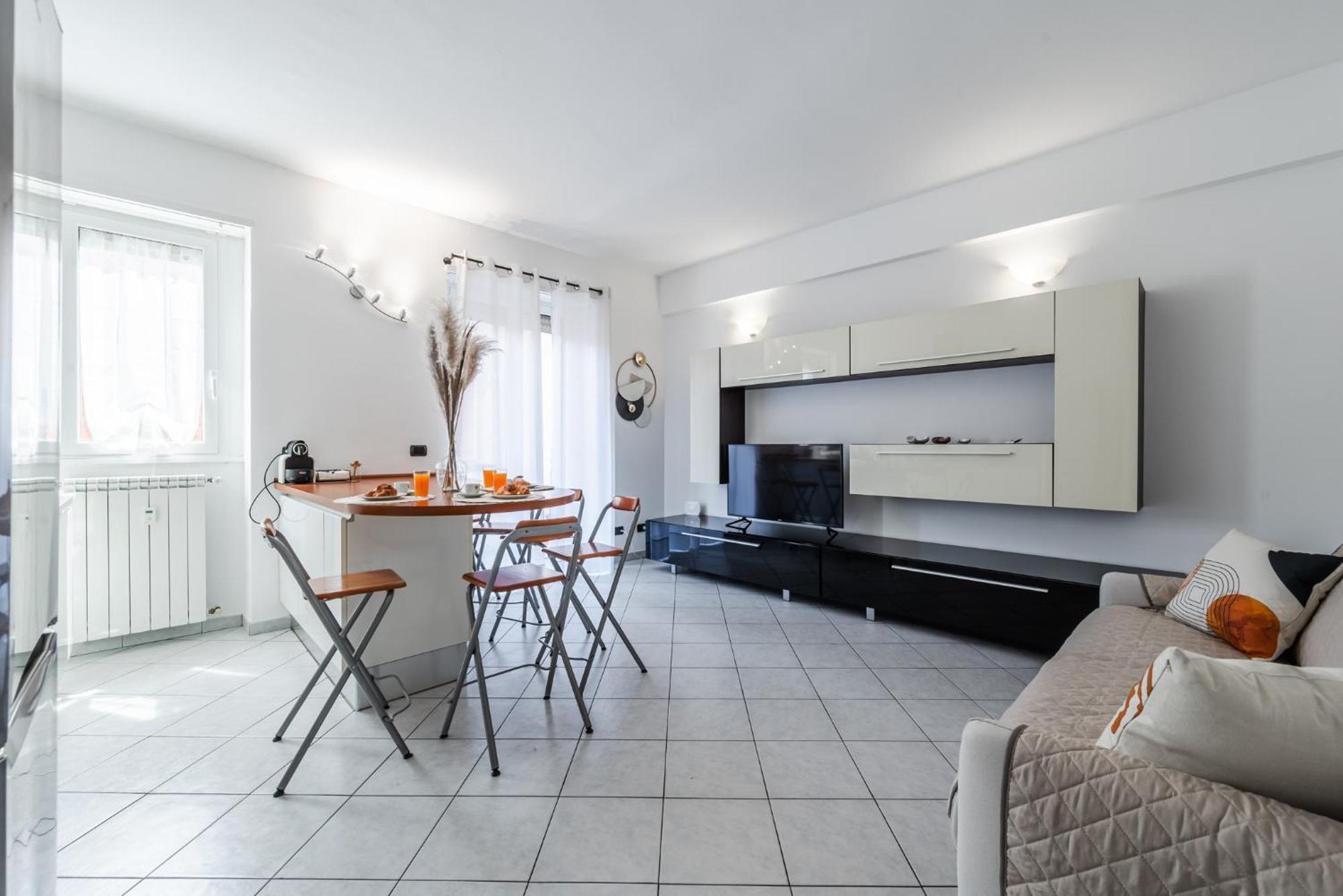 Nuovissima Dimora Con Terrazzino Milão Exterior foto