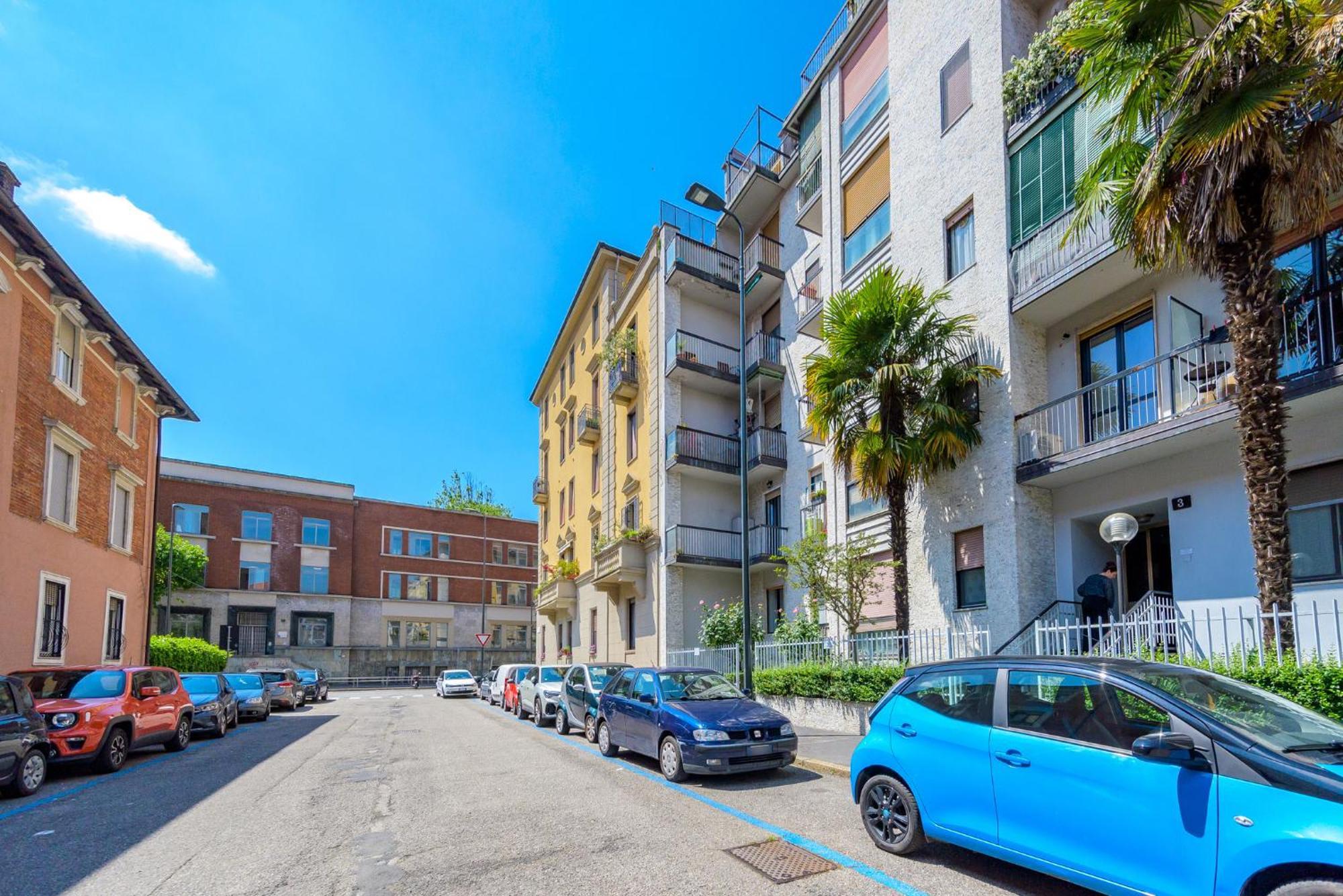 Nuovissima Dimora Con Terrazzino Milão Exterior foto